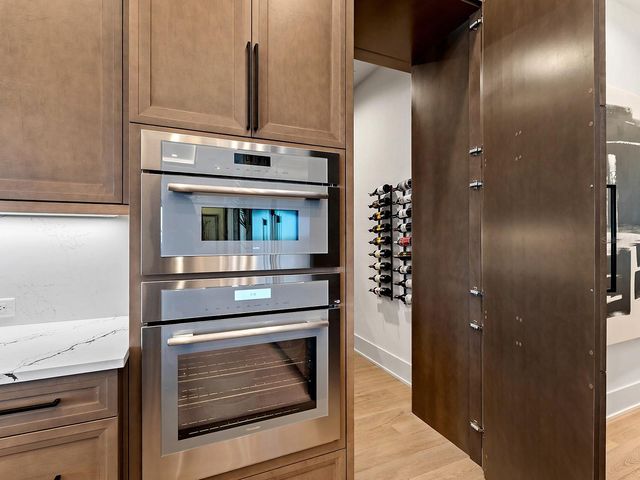 7958 OUTBOARD DRIVE, Sarasota, FL 34240