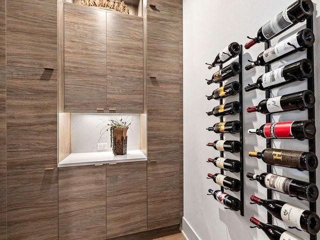 7958 OUTBOARD DRIVE, Sarasota, FL 34240