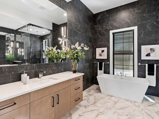 7958 OUTBOARD DRIVE, Sarasota, FL 34240