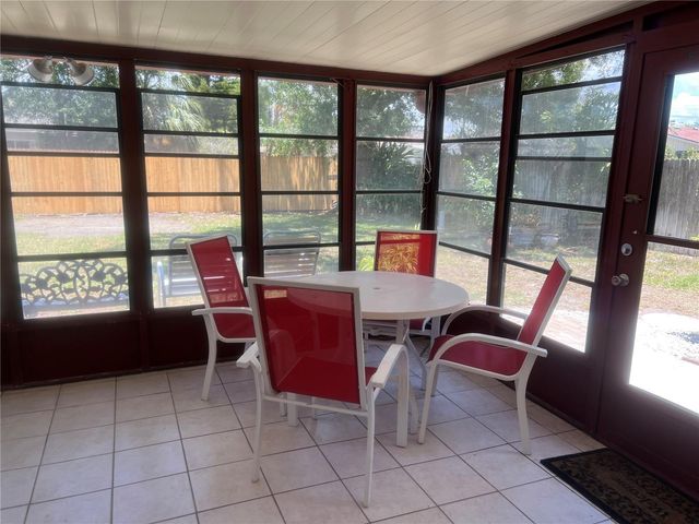 2425 DOUD STREET, Sarasota, FL 34231