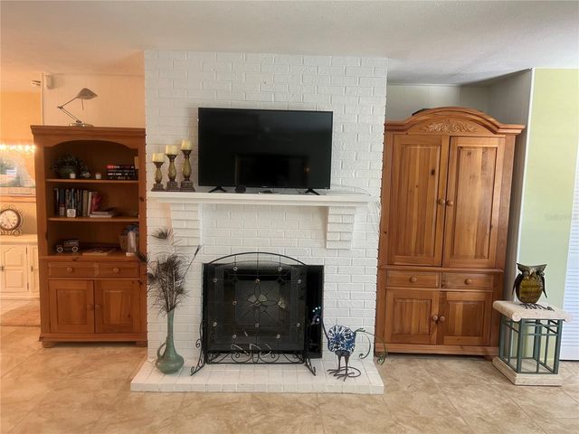 2425 DOUD STREET, Sarasota, FL 34231