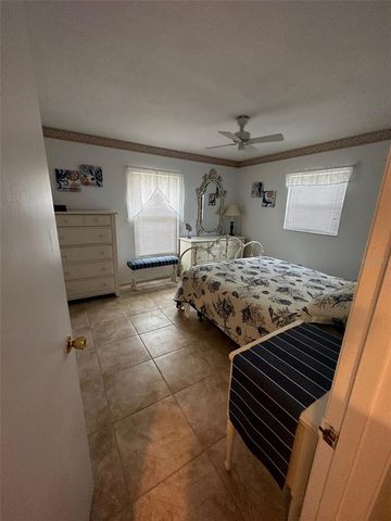 2425 DOUD STREET, Sarasota, FL 34231