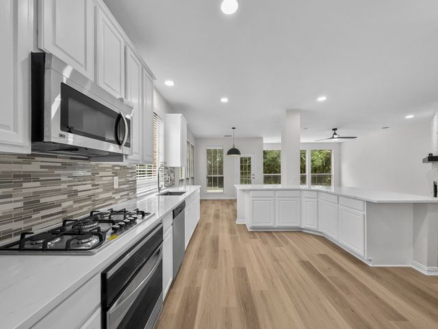 8207 Carter Street, Lantana, TX 76226