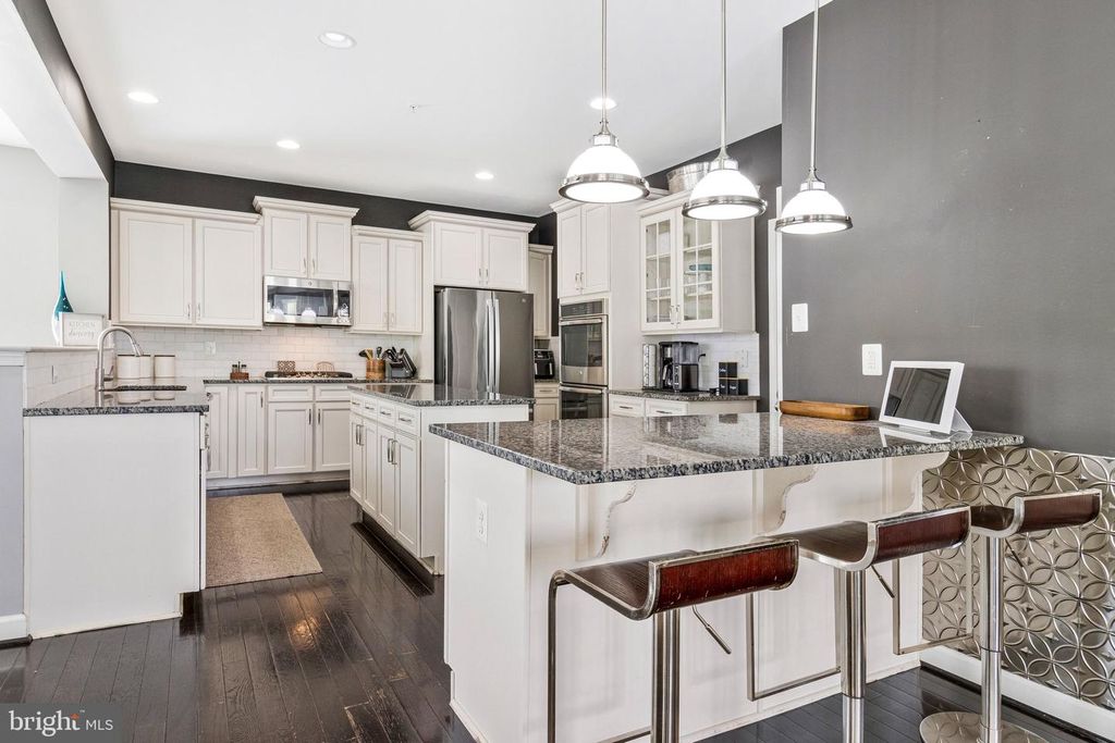 Image 12 of property listing at 2079 BAGPIPE LN, Waldorf, MD 20601