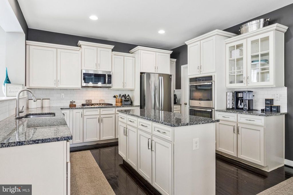 Image 13 of property listing at 2079 BAGPIPE LN, Waldorf, MD 20601