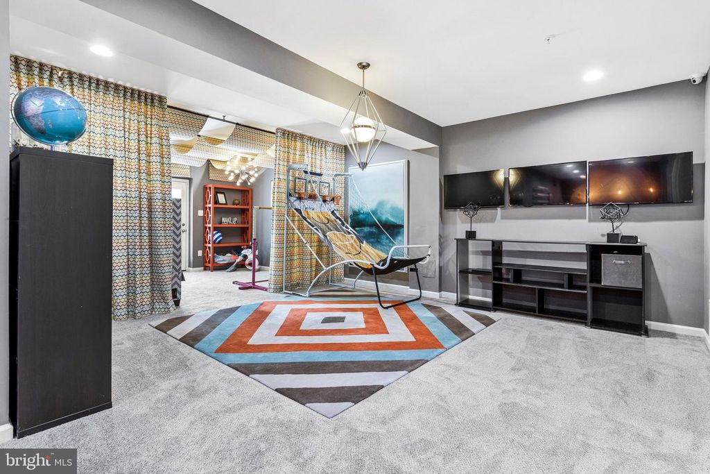 Image 43 of property listing at 2079 BAGPIPE LN, Waldorf, MD 20601