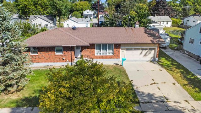 1691 McBrady Street, Port Huron, MI 48060