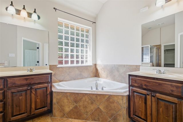 216 Great Circle CV, Austin, TX 78717