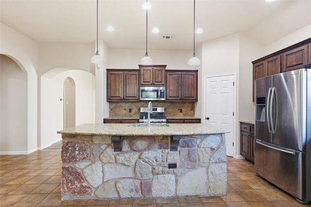 216 Great Circle CV, Austin, TX 78717