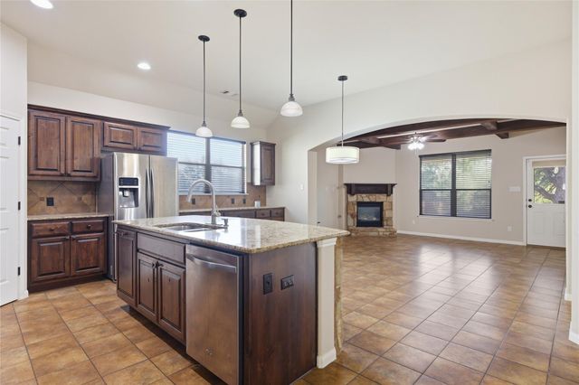 216 Great Circle CV, Austin, TX 78717