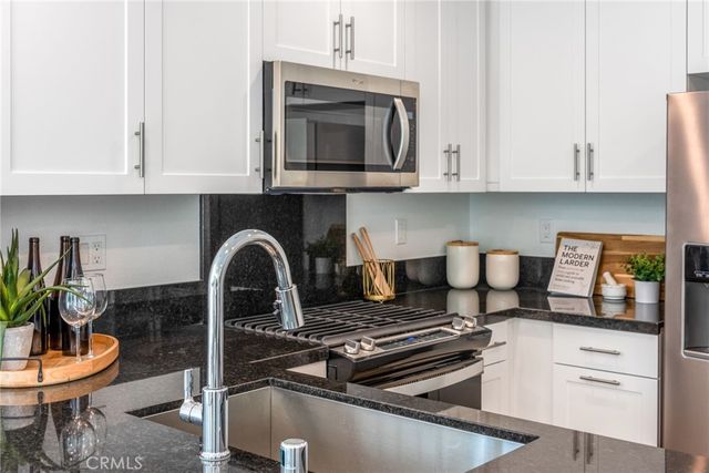 1122 Santo Antonio Drive, Colton, CA 92324