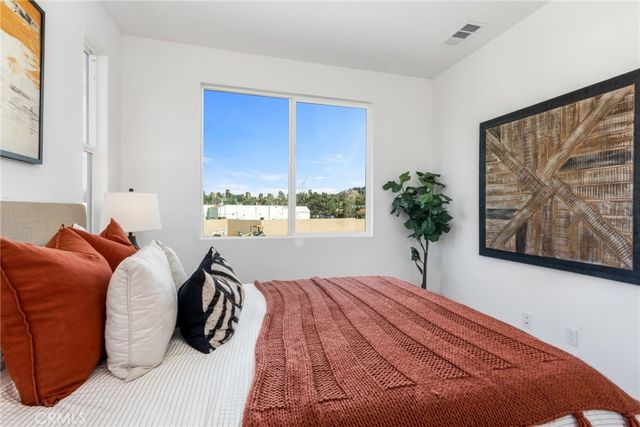 1122 Santo Antonio Drive, Colton, CA 92324