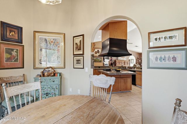 1731 W Placita De La Escalera, Sahuarita, AZ 85629