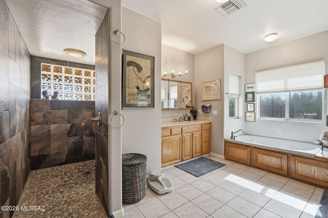 1731 W Placita De La Escalera, Sahuarita, AZ 85629