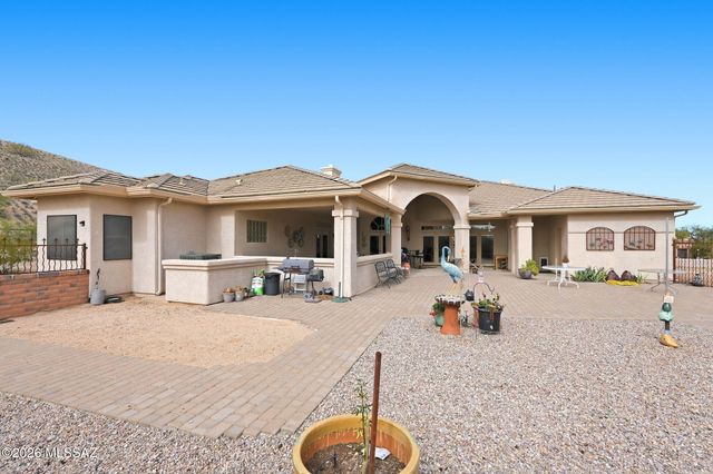 1731 W Placita De La Escalera, Sahuarita, AZ 85629