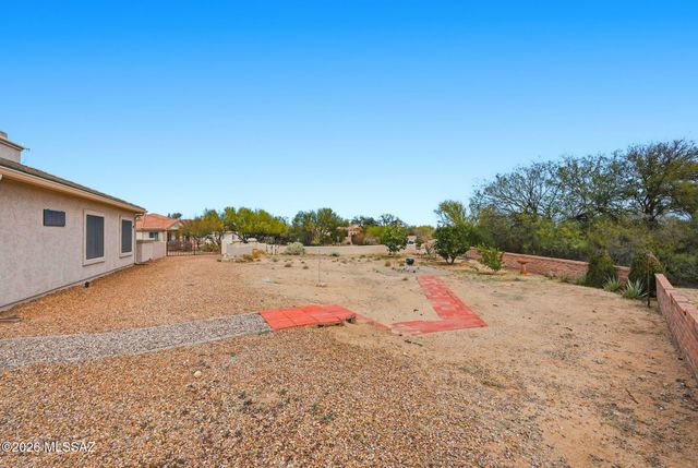 1731 W Placita De La Escalera, Sahuarita, AZ 85629