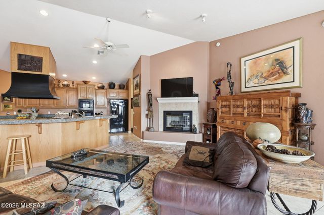 1731 W Placita De La Escalera, Sahuarita, AZ 85629