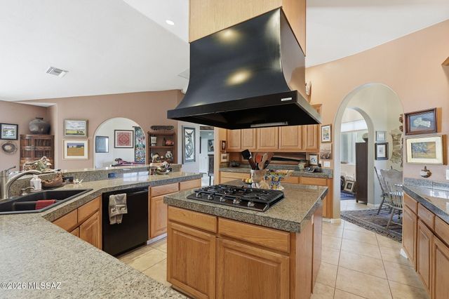 1731 W Placita De La Escalera, Sahuarita, AZ 85629