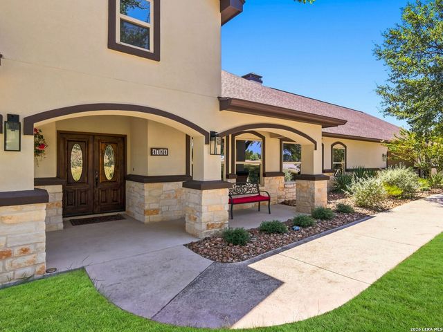 1711 Mountain Springs, Canyon Lake, TX 78133
