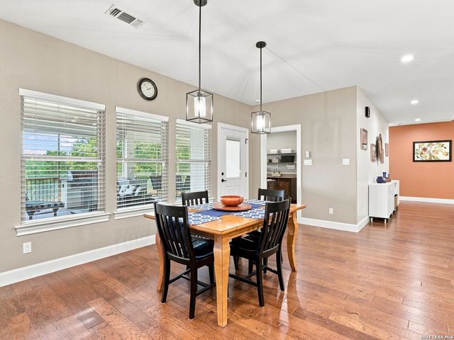 1711 Mountain Springs, Canyon Lake, TX 78133