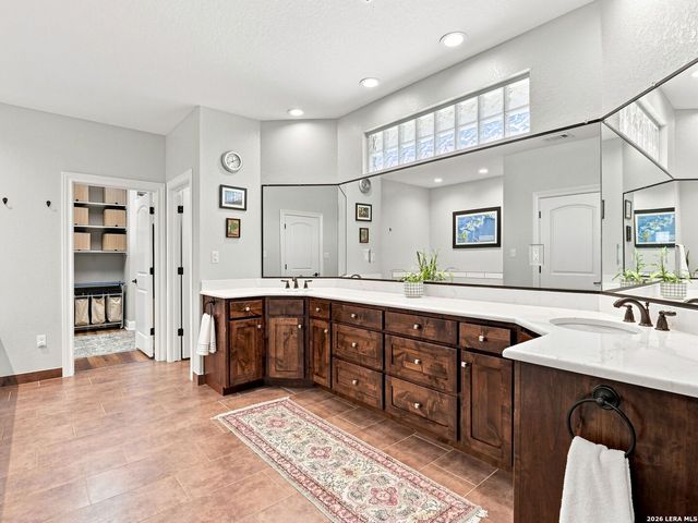 1711 Mountain Springs, Canyon Lake, TX 78133