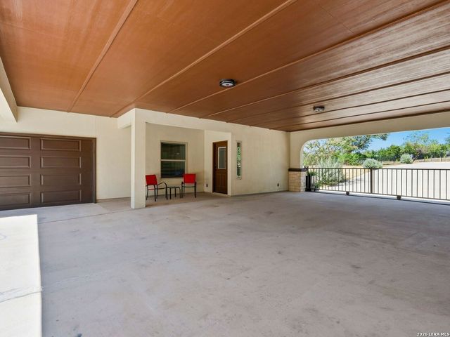1711 Mountain Springs, Canyon Lake, TX 78133