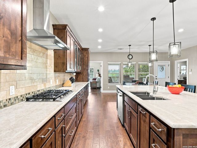 1711 Mountain Springs, Canyon Lake, TX 78133