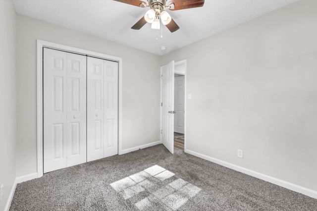 302 Plantation Dr, Clarksville, TN 37042