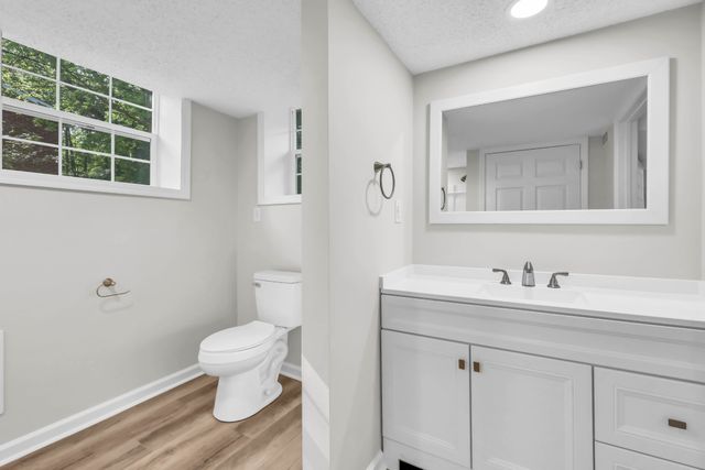 302 Plantation Dr, Clarksville, TN 37042