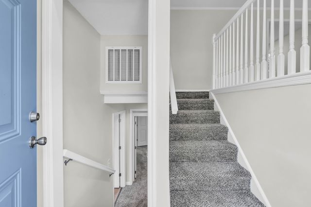 302 Plantation Dr, Clarksville, TN 37042