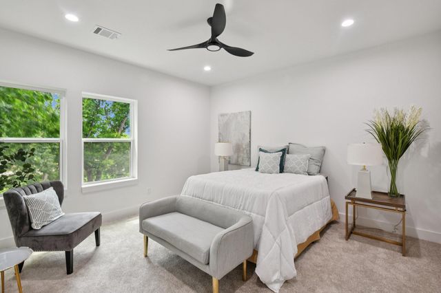 6739 Liverpool Street, Houston, TX 77021