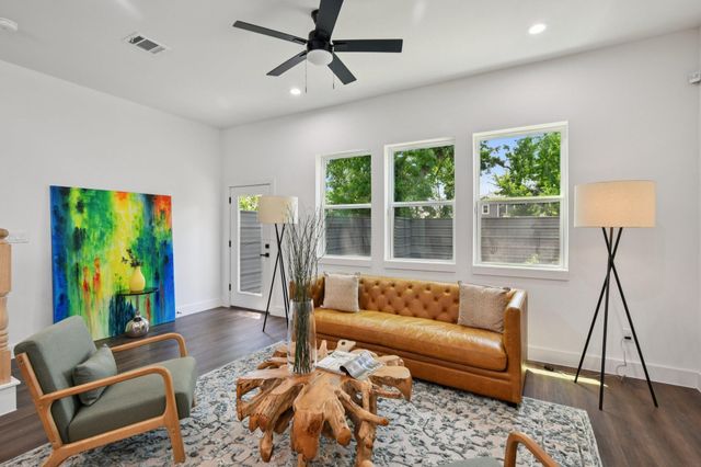 6739 Liverpool Street, Houston, TX 77021