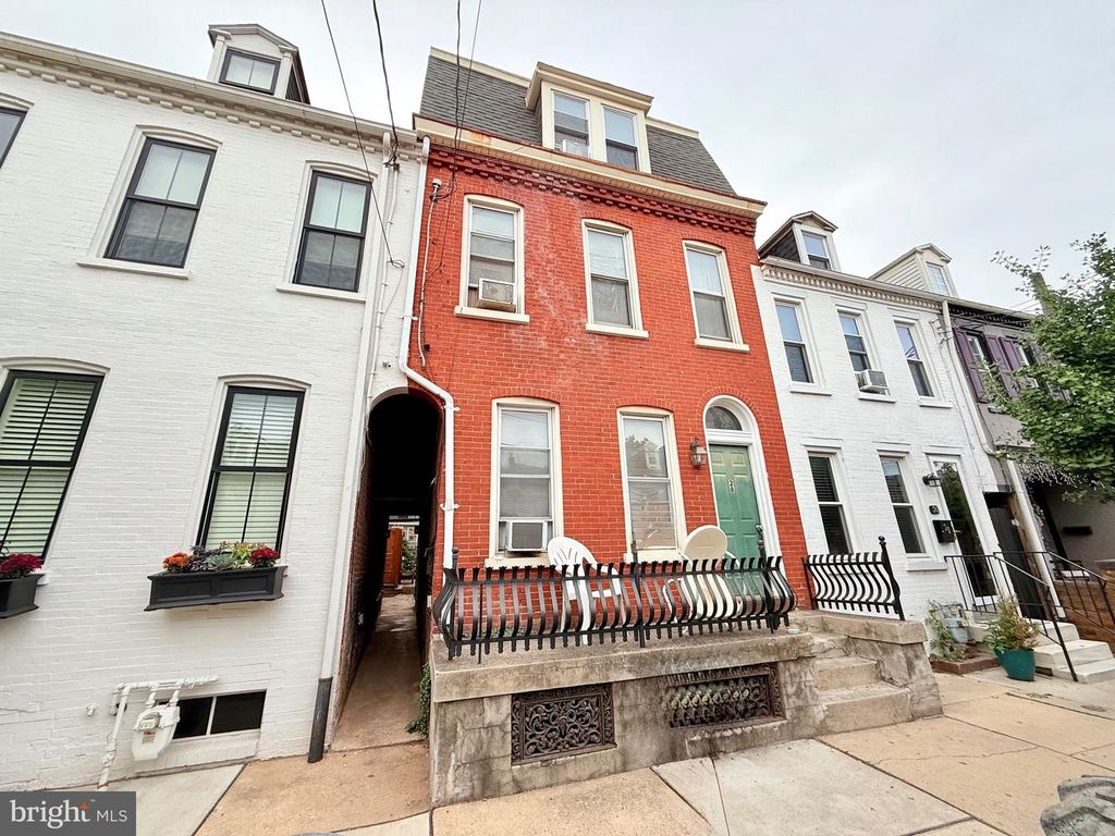 28 N CHARLOTTE ST, Lancaster, PA 17603