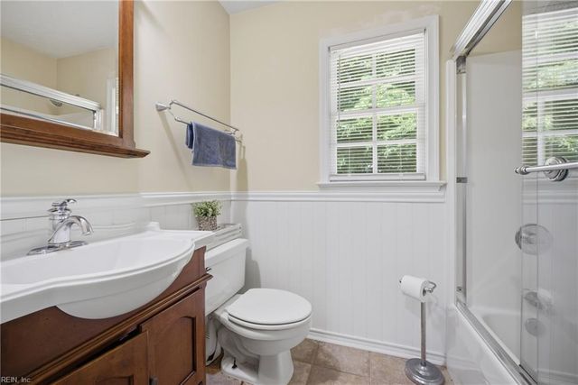 108 Lake Pointe DR, Newport News, VA 23603