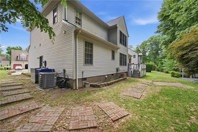 108 Lake Pointe DR, Newport News, VA 23603
