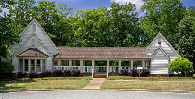 108 Lake Pointe DR, Newport News, VA 23603