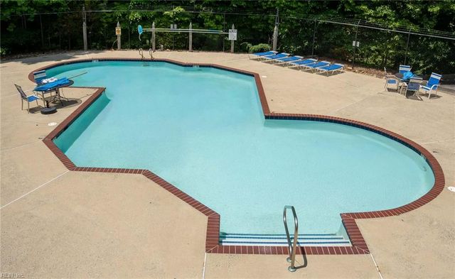 108 Lake Pointe DR, Newport News, VA 23603