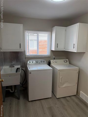 34551 Richard O Drive, Sterling Heights, MI 48310