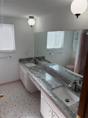 34551 Richard O Drive, Sterling Heights, MI 48310