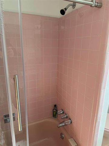 34551 Richard O Drive, Sterling Heights, MI 48310