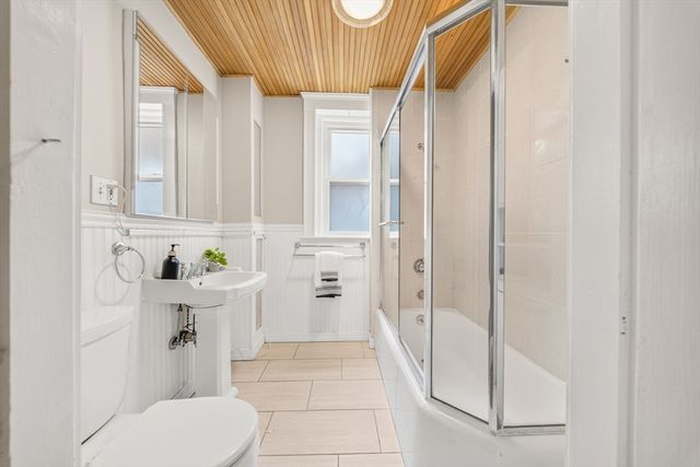 551 Brookline Ave 4, Brookline, MA 02445