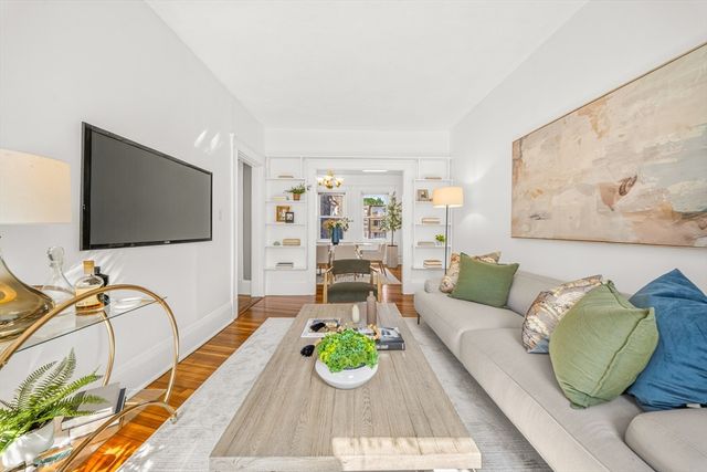 551 Brookline Ave 4, Brookline, MA 02445