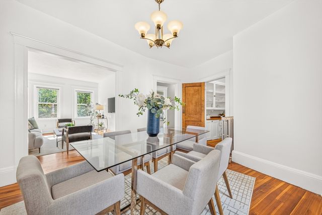 551 Brookline Ave 4, Brookline, MA 02445