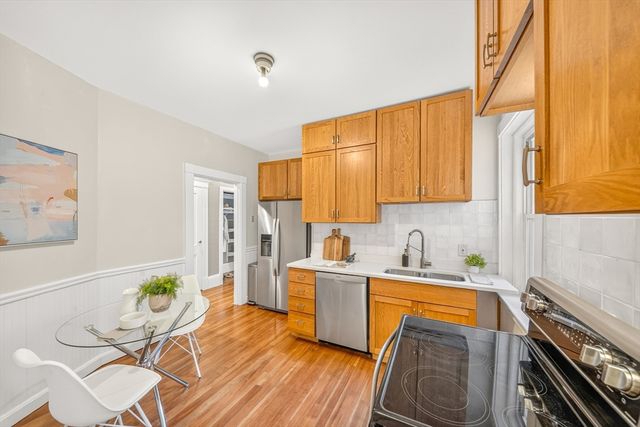 551 Brookline Ave 4, Brookline, MA 02445