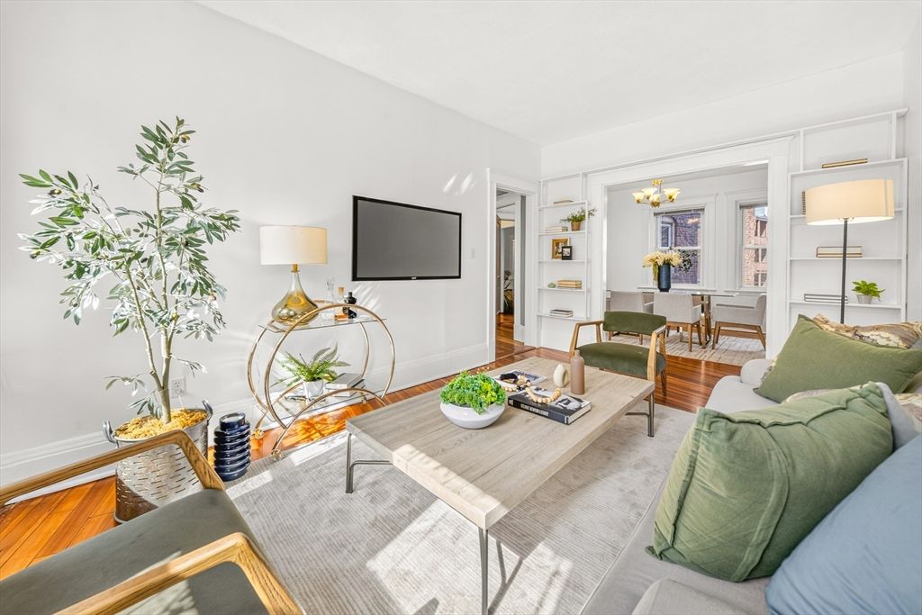551 Brookline Ave 4, Brookline, MA 02445