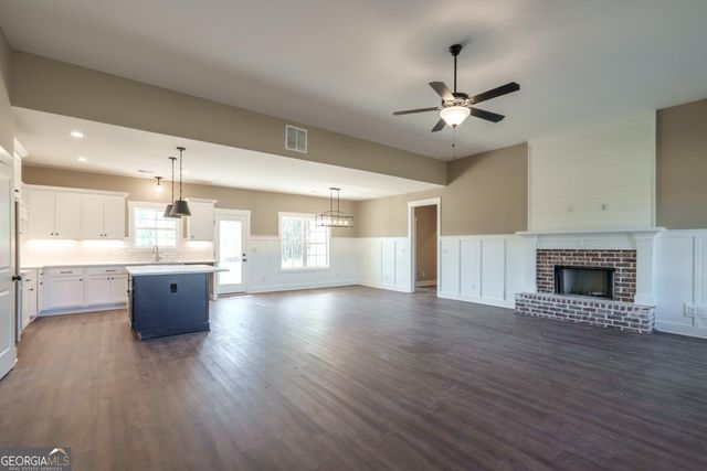 218 Woodfin Way, Social Circle, GA 30025