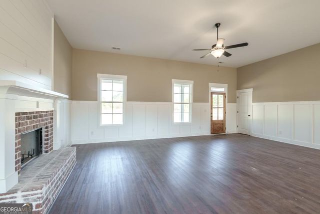 218 Woodfin Way, Social Circle, GA 30025