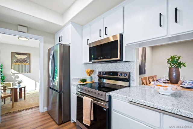 831 Santa Rosita, Solana Beach, CA 92075