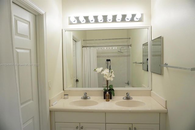 878 Lavender Circle 878, Weston, FL 33327