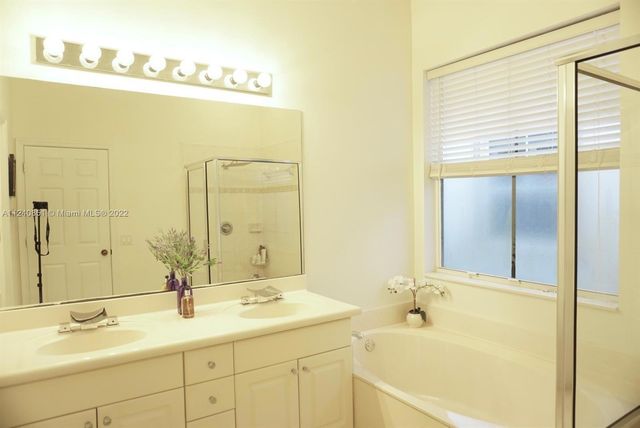 878 Lavender Circle 878, Weston, FL 33327